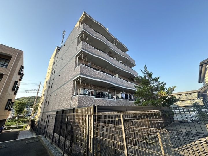 東京都八王子市下柚木2(マンション)の賃貸物件の外観