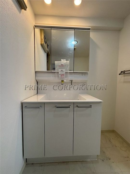 ジュネスの内装