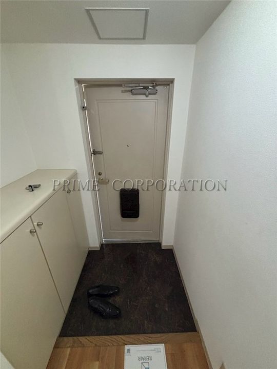 ジュネスの玄関