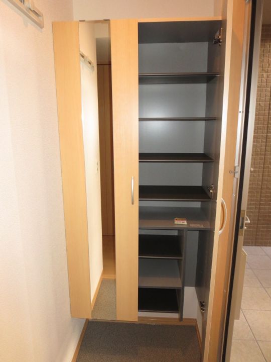 D-roomグッチ Vの玄関