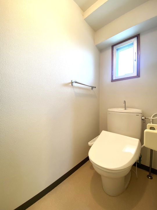 広島県東広島市西条町田口の賃貸マンションの内装