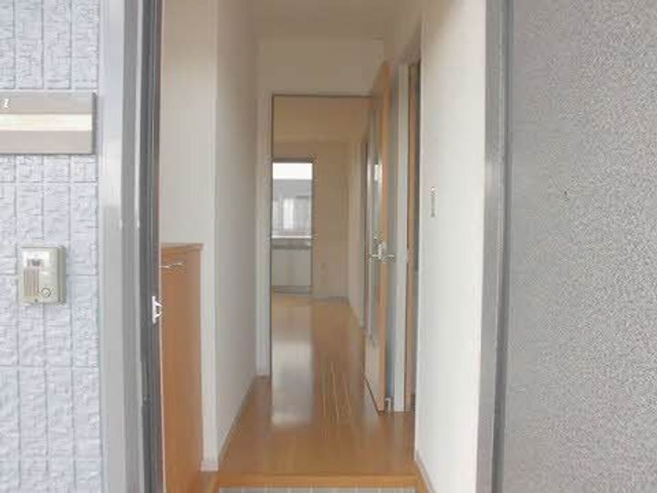 コーラルタウンAの玄関