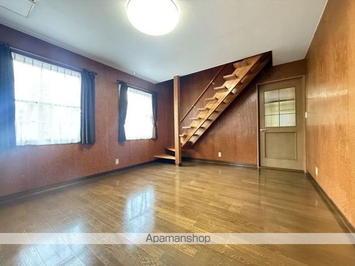 北海道函館市梁川町(一戸建)の賃貸物件の居間