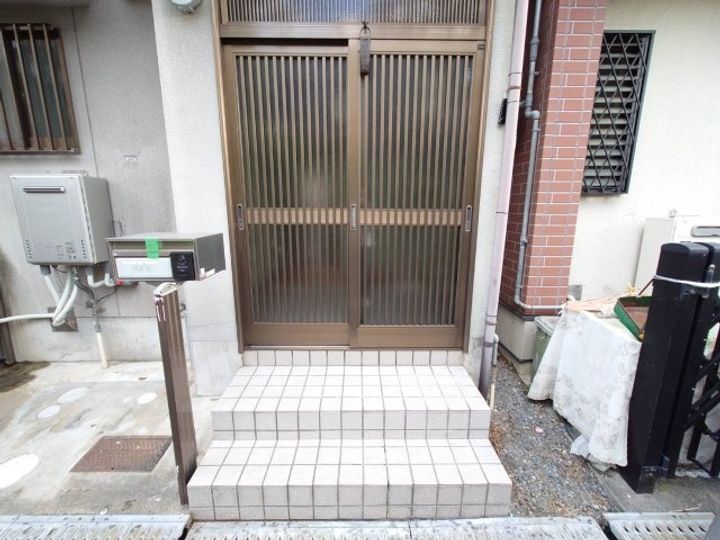 大阪府高槻市氷室町2(一戸建)の賃貸物件の地図