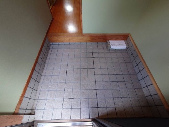 大阪府高槻市氷室町2(一戸建)の賃貸物件の玄関