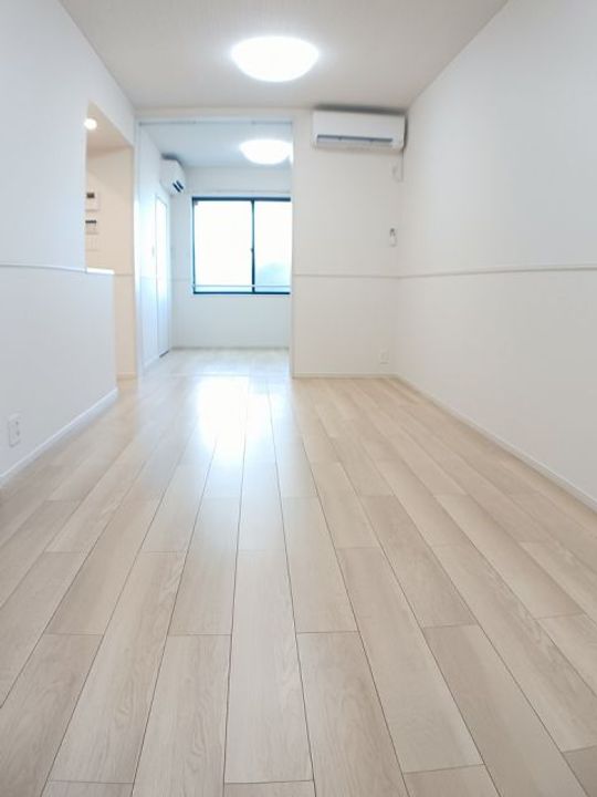 リベルテIの居間