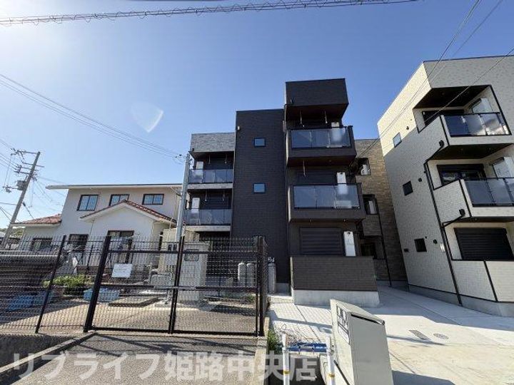 兵庫県姫路市苫編(アパート)の賃貸物件の外観