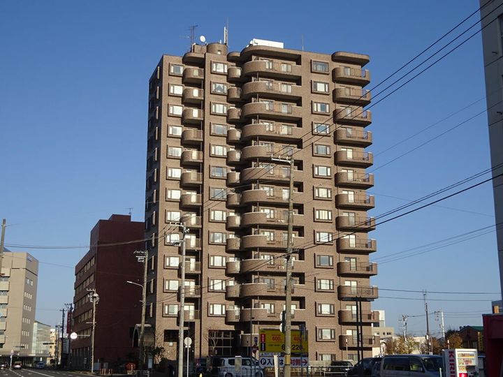 ライオンズマンション苫小牧錦町の外観