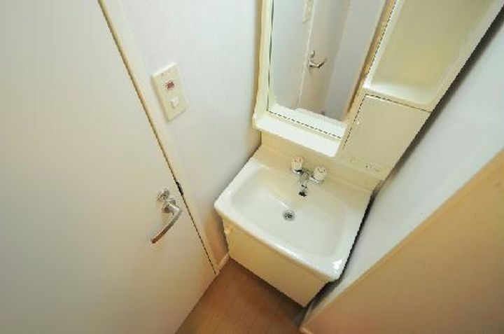 レオパレスフローラタカダの内装