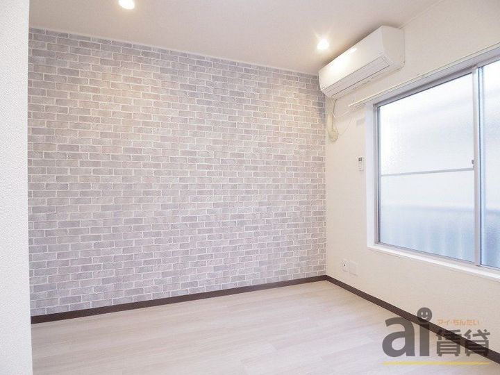 ルミネ河辺の内装