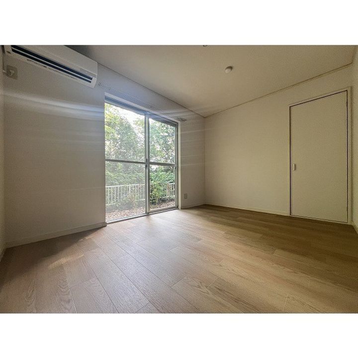 神奈川県横浜市金沢区高舟台1(アパート)の賃貸物件の居間