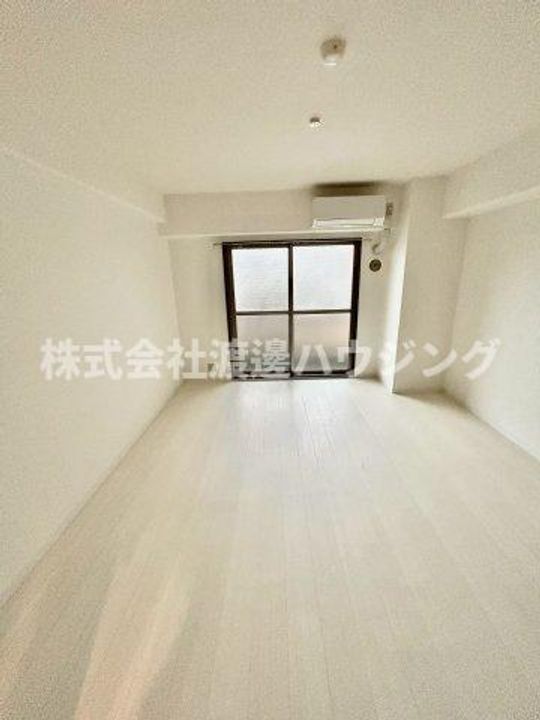 GROOVE江坂の内装