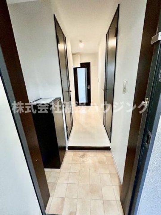 GROOVE江坂の玄関