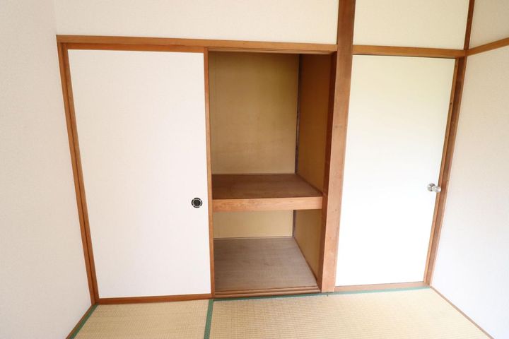ポーセリアの内装