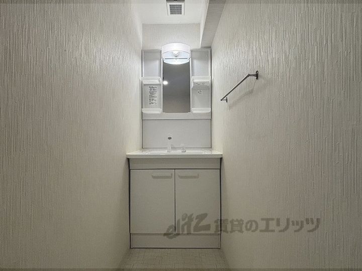 コープ・ミール花園の内装