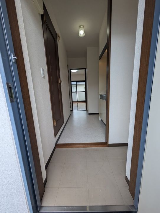 静岡県浜松市中央区曳馬2(マンション)の賃貸物件の玄関