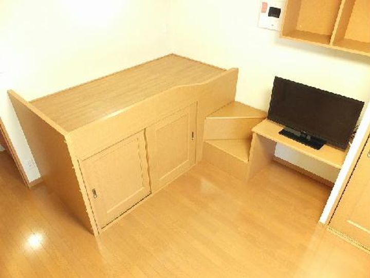 レオパレスセレッソの居間