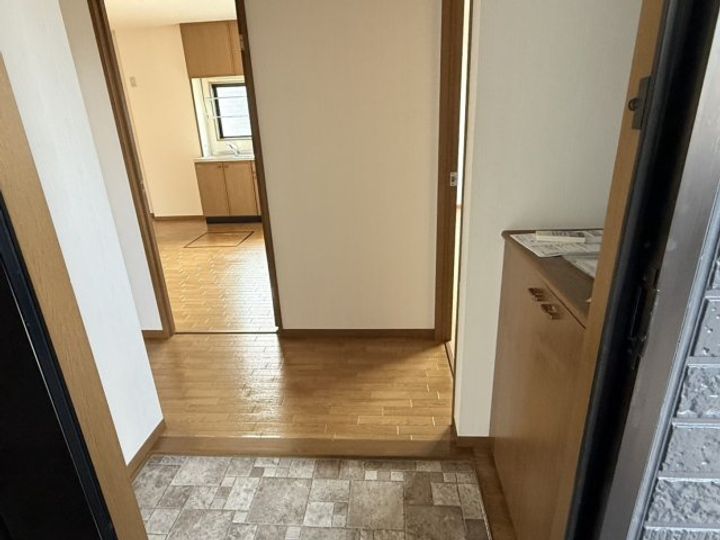 ハピネスAの玄関