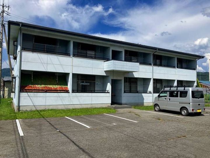 サンハイツ山田Bの外観