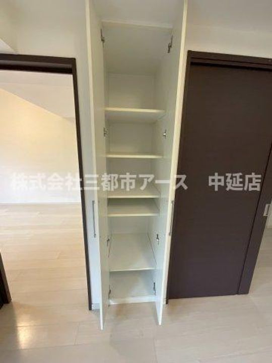 アトラス国領サウスタワーH棟の内装