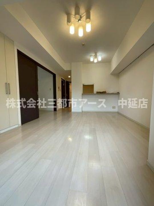 アトラス国領サウスタワーH棟の居間