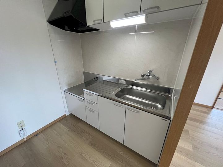 ロイヤルハイツ鶴羽田のキッチン
