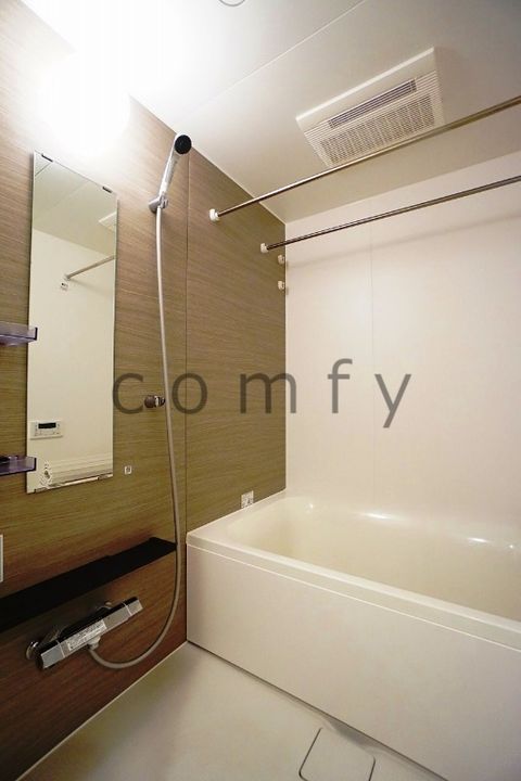 コンフォリア本駒込一丁目の風呂