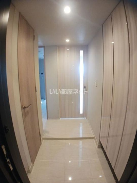 新潟県新潟市中央区花園1(マンション)の賃貸物件の玄関