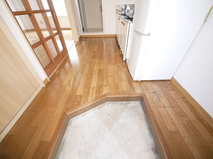 ハイツR&Y  Aの玄関