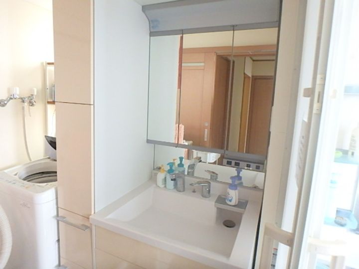 未来あるコートの内装