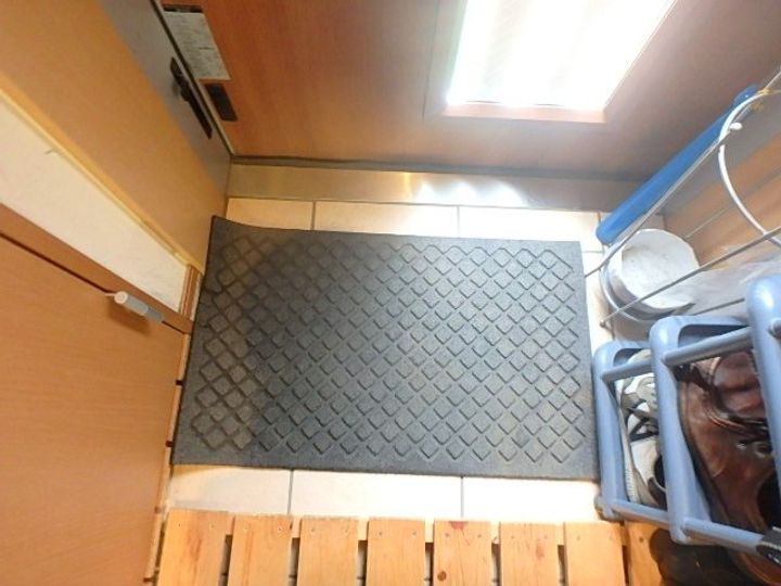 未来あるコートの玄関