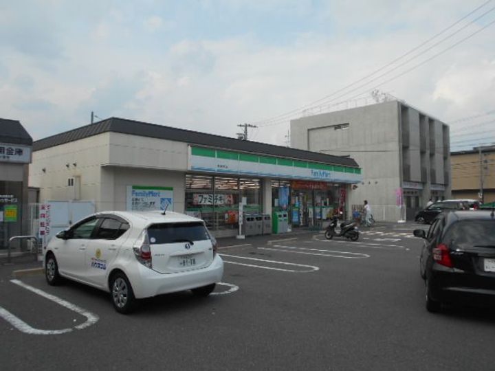 エスカーサ京都四条梅津の周辺