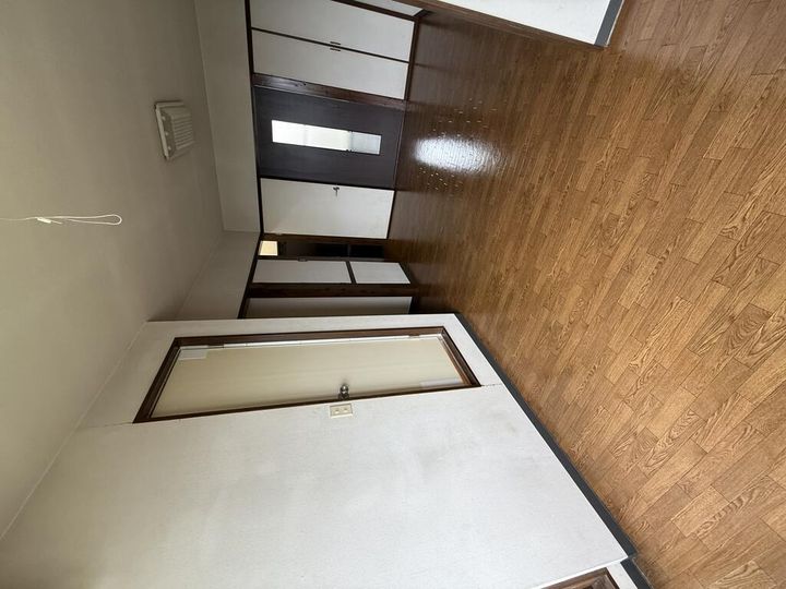 東光台アパートの居間