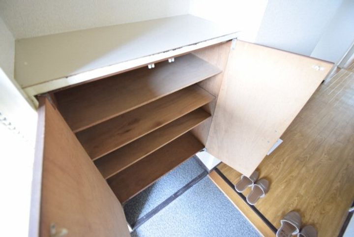 手塚グリーンハイツの玄関