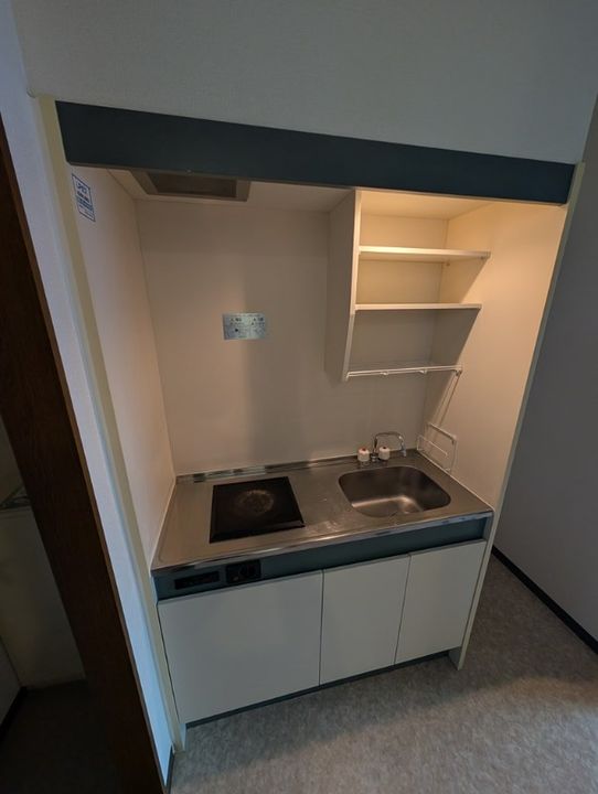 静岡県浜松市中央区曳馬2(マンション)の賃貸物件のキッチン