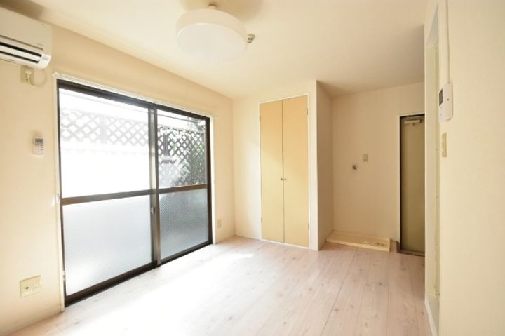 メゾンド サンベールの居間