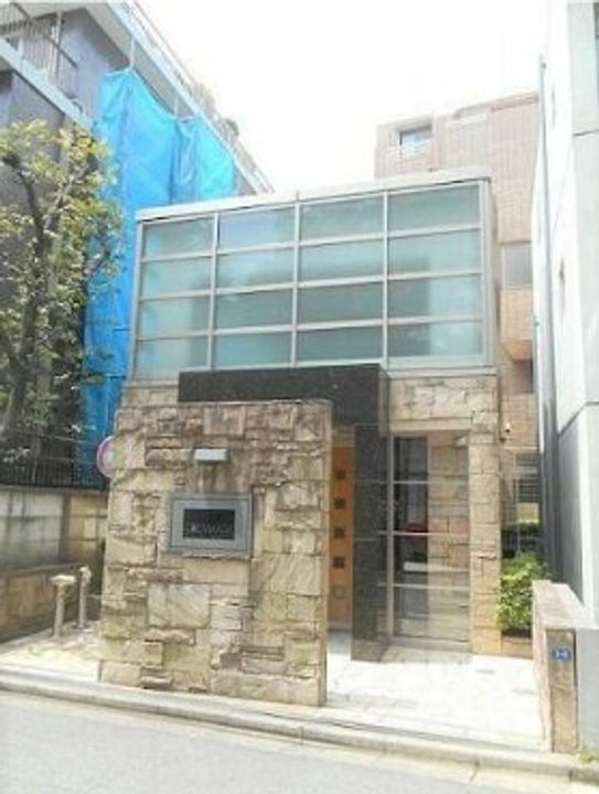 クレマージュ南青山の地図