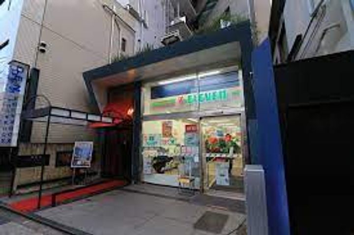 クレマージュ南青山の周辺