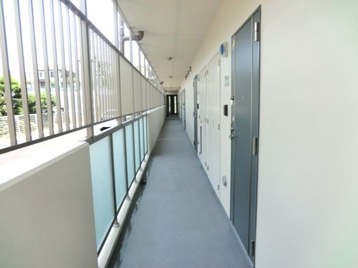 埼玉県さいたま市浦和区仲町4(マンション)の賃貸物件の玄関