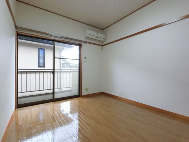 西登戸グリーンハイツの居間