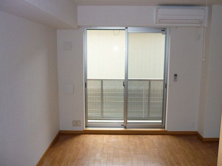 兵庫県豊岡市弥栄町(アパート)の賃貸物件の居間
