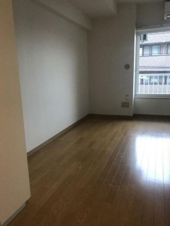ジュネス青葉台の居間