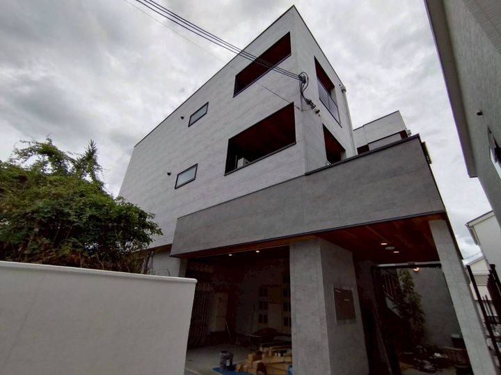 キャルムコート高槻富田の外観