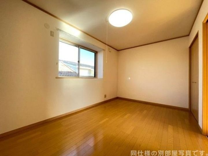 シュトラーセ割前の内装