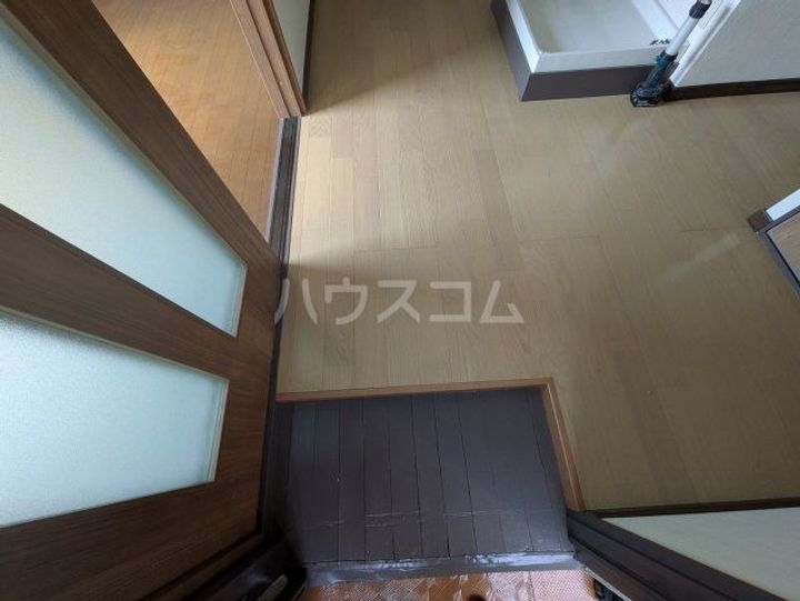 奥戸パレス1の玄関