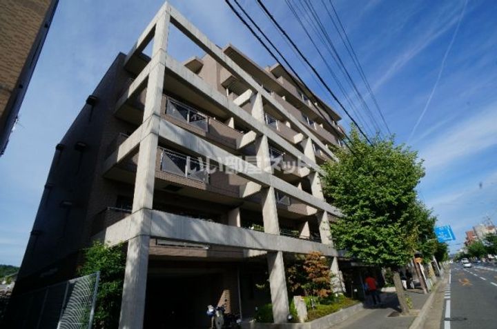 京都府京都市右京区太秦開日町(マンション)の賃貸物件の外観