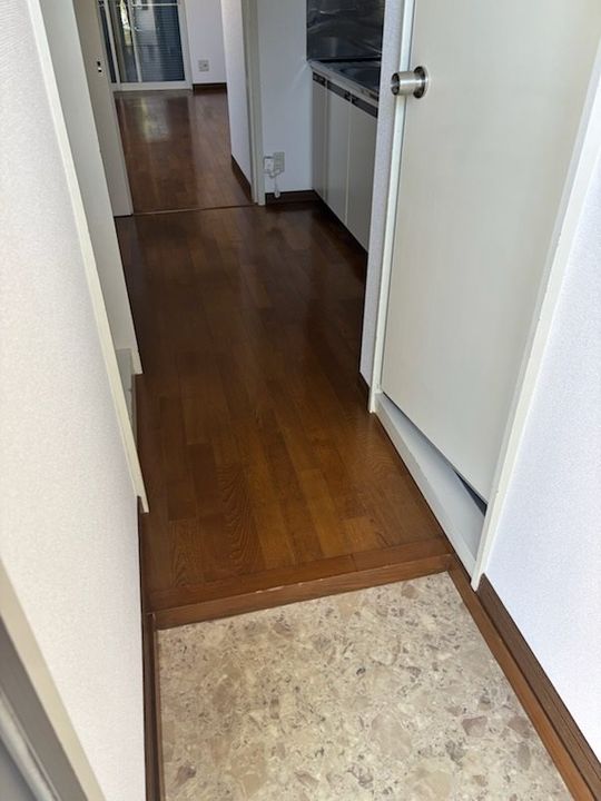 マシコハイツ2号棟の玄関