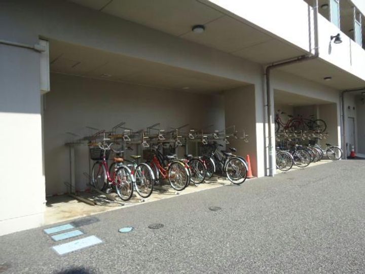 グレイスハイツ東中通タワーの地図
