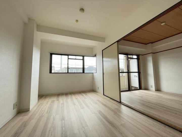 ベルウッド弥生の居間