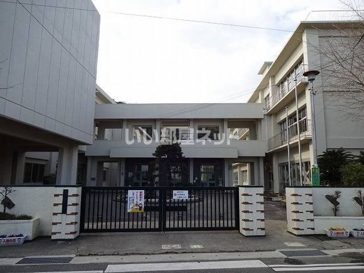 グラン・エスポワールの周辺